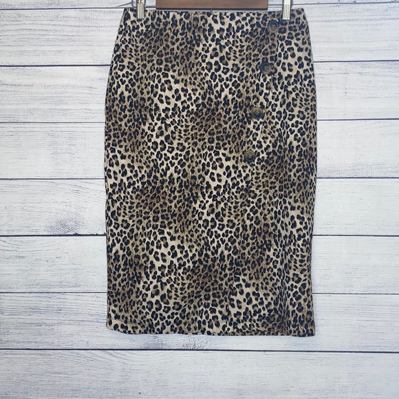 Soho cheetah print w/ asymmetrical faux buttoned hem line midi pencil skirt - Picture 3 of 7